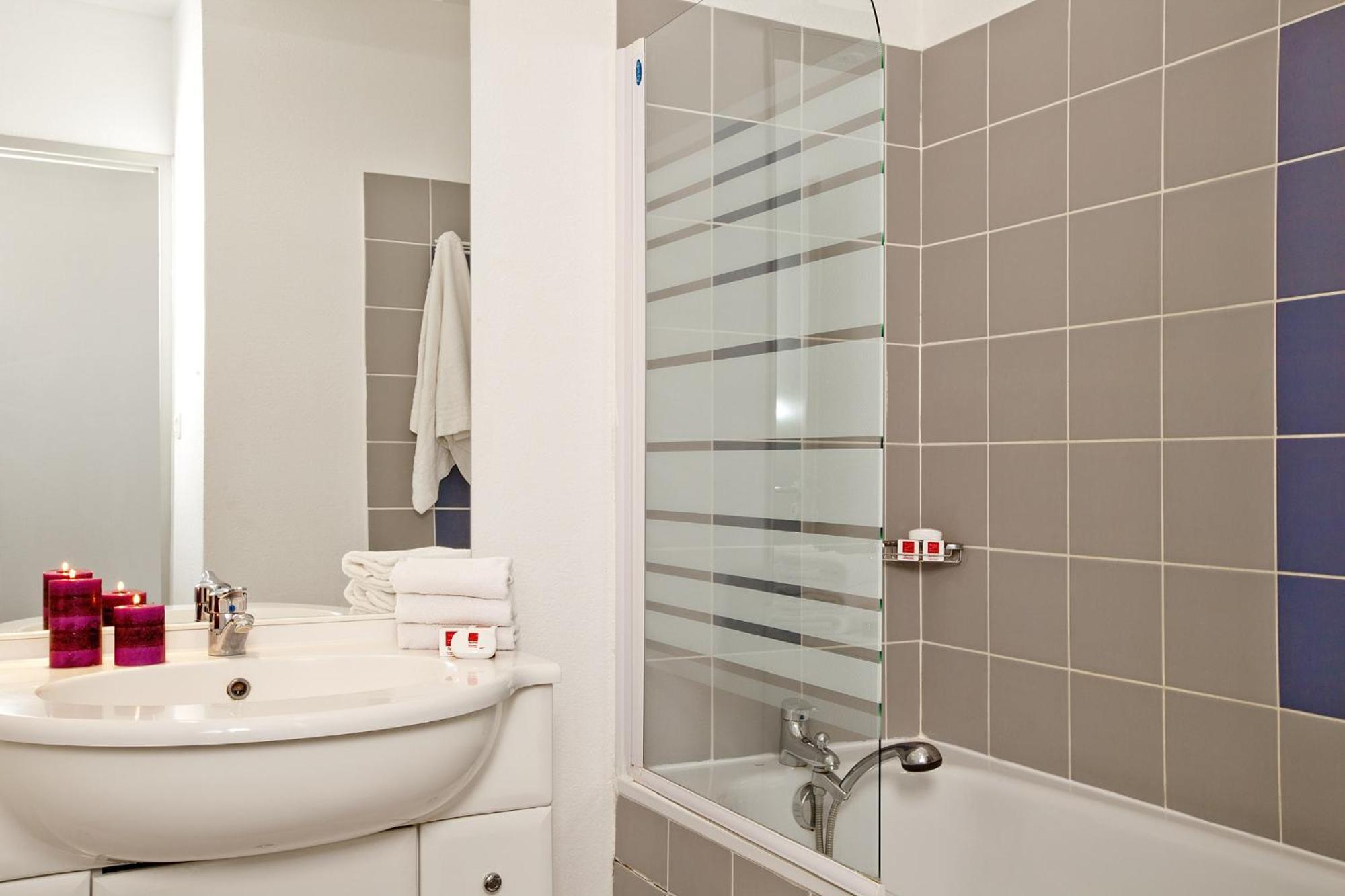 Apparthotel Sejours & Affaires Маноск Екстериор снимка