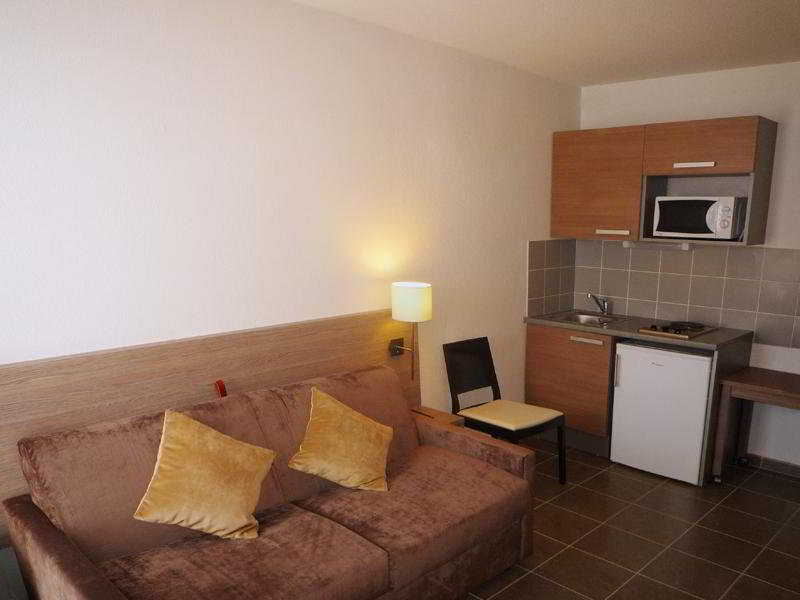 Apparthotel Sejours & Affaires Маноск Екстериор снимка